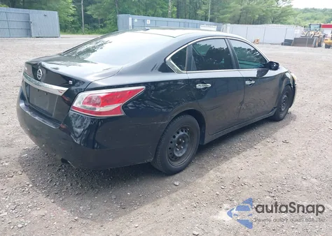 2015 Nissan Altima 2.5/2.5 S/2.5 Sl/2.5 Sv из США, поврежденный, VIN 1N4AL3AP4FC247690